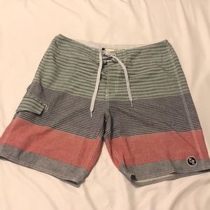 New Mens Sz 34 Swim Trunks Board shorts